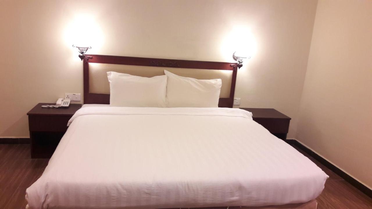 Cheng Ho Hotel Malacca Exterior photo